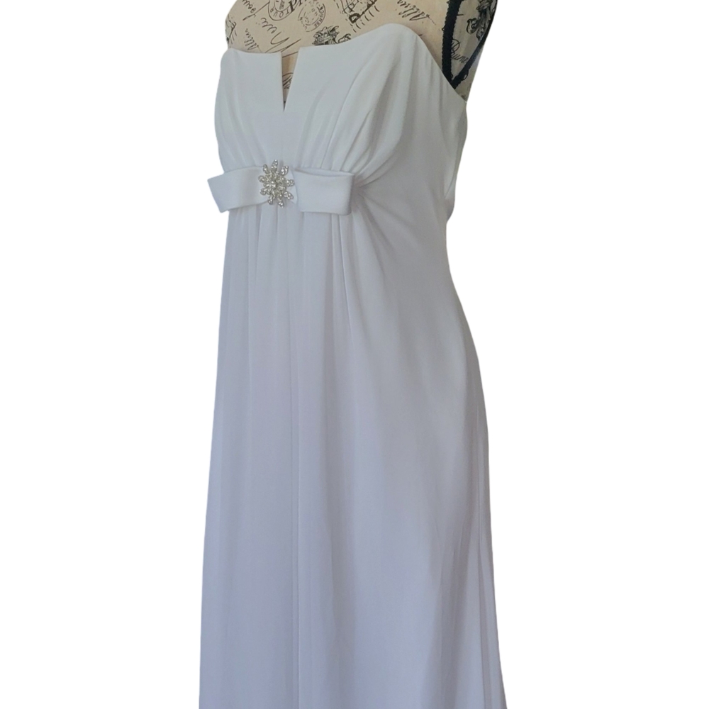 David's Bridal White Strapless Gown - Picture 11 of 17